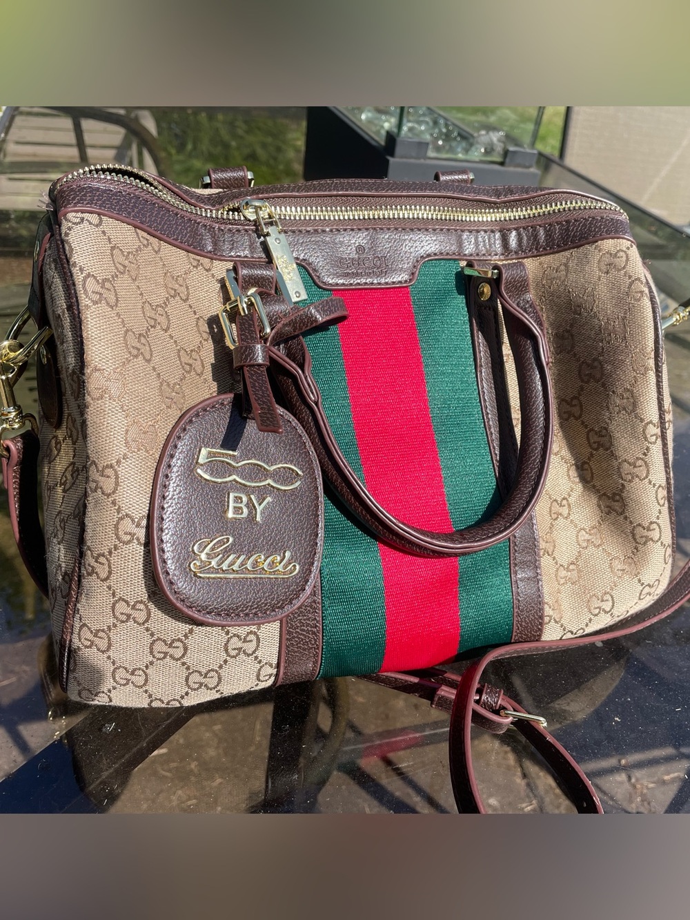 GGee monogram logo duffle bag purse crossbody really nice 😍😍💕 - Picture 2 of 9